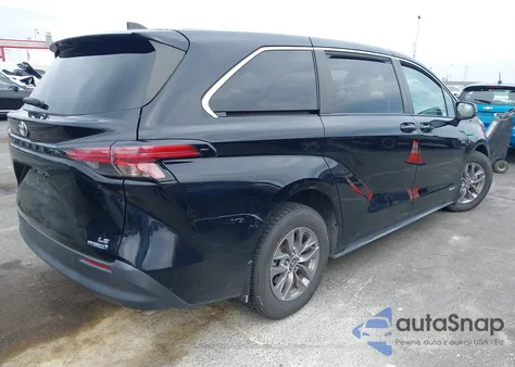 2021 Toyota Sienna Le z USA, uszkodzony, nr VIN 5TDKRKEC3MS047135